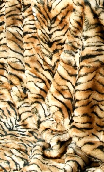 F.COJIN TIGRE BLANCO cc